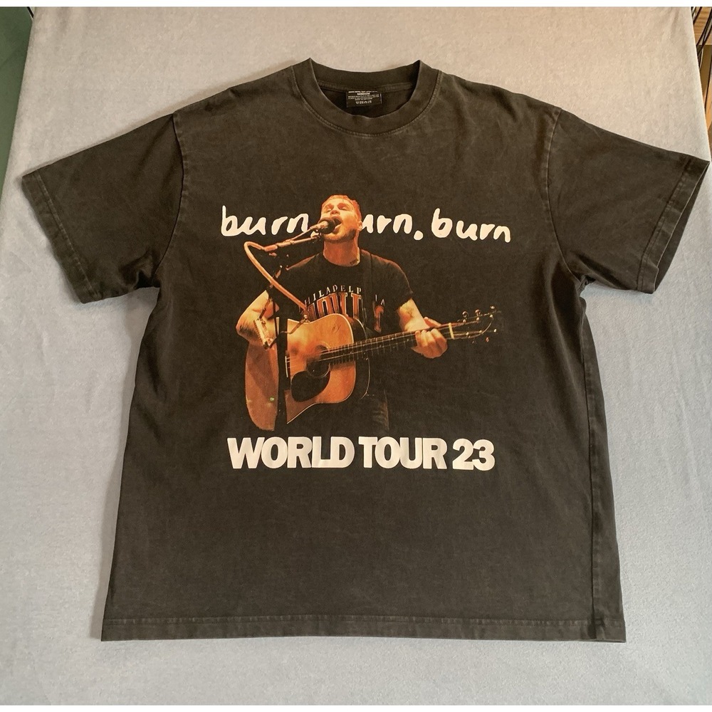 Zach Bryan "Burn Burn Burn" World Tour 2023 T-Shirt Mens M Black Concert Merch